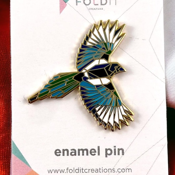 Elster Emaille Pin - Vogelliebhaber Geschenk, Vogelbeobachter Pin, Schwarzweißer Vogel Pin, Wildtier Pin, Vogelbeobachter Fan Geschenk