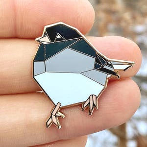 Origami Dark-Eyed Junco Enamel Pin: Bird Watcher Gift