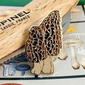 Pin de esmalte duro de hongo morilla: regalo micófilo