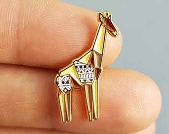 Giraffe Gift,Origami Giraffe Soft Enamel Pin,Enamel Pin,Origami Jewelry,Giraffe Pin,Origami Pin,Giraffe Lover,African,Giraffe Gift,Giraffe