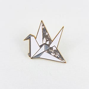 Origami Paper Crane Soft Enamel Pin,Enamel Pin,Origami Jewelry,Paper Crane,Origami Tsuru,Paper Anniversary Gift,Paper Crane Pins,Origami image 1