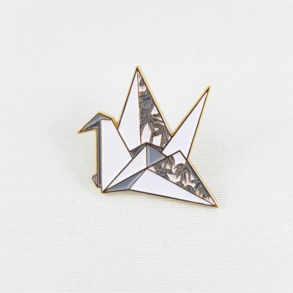 Origami Paper Crane Soft Enamel Pin,Enamel Pin,Origami Jewelry,Paper Crane,Origami Tsuru,Paper Anniversary Gift,Paper Crane Pins,Origami