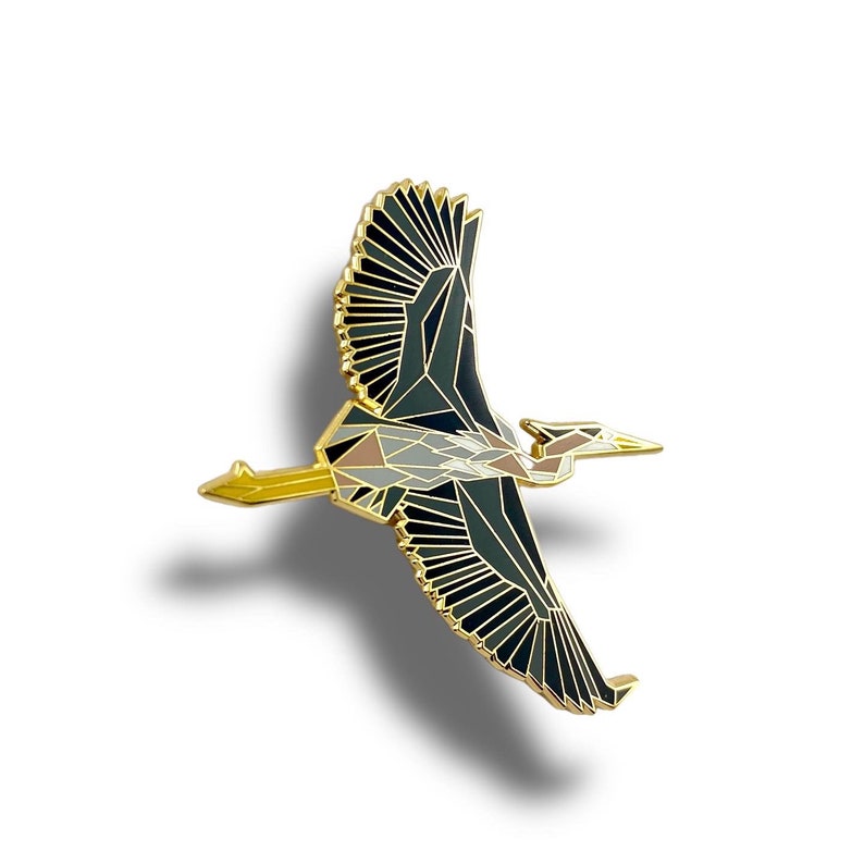 Épingle en émail grand héron, épingle en émail oiseau, bijoux en origami, amateur d'oiseaux, cadeau oiseau, épingles d'oiseaux, cadeaux d'observateur d'oiseaux, grand héron, observateur d'oiseaux image 3