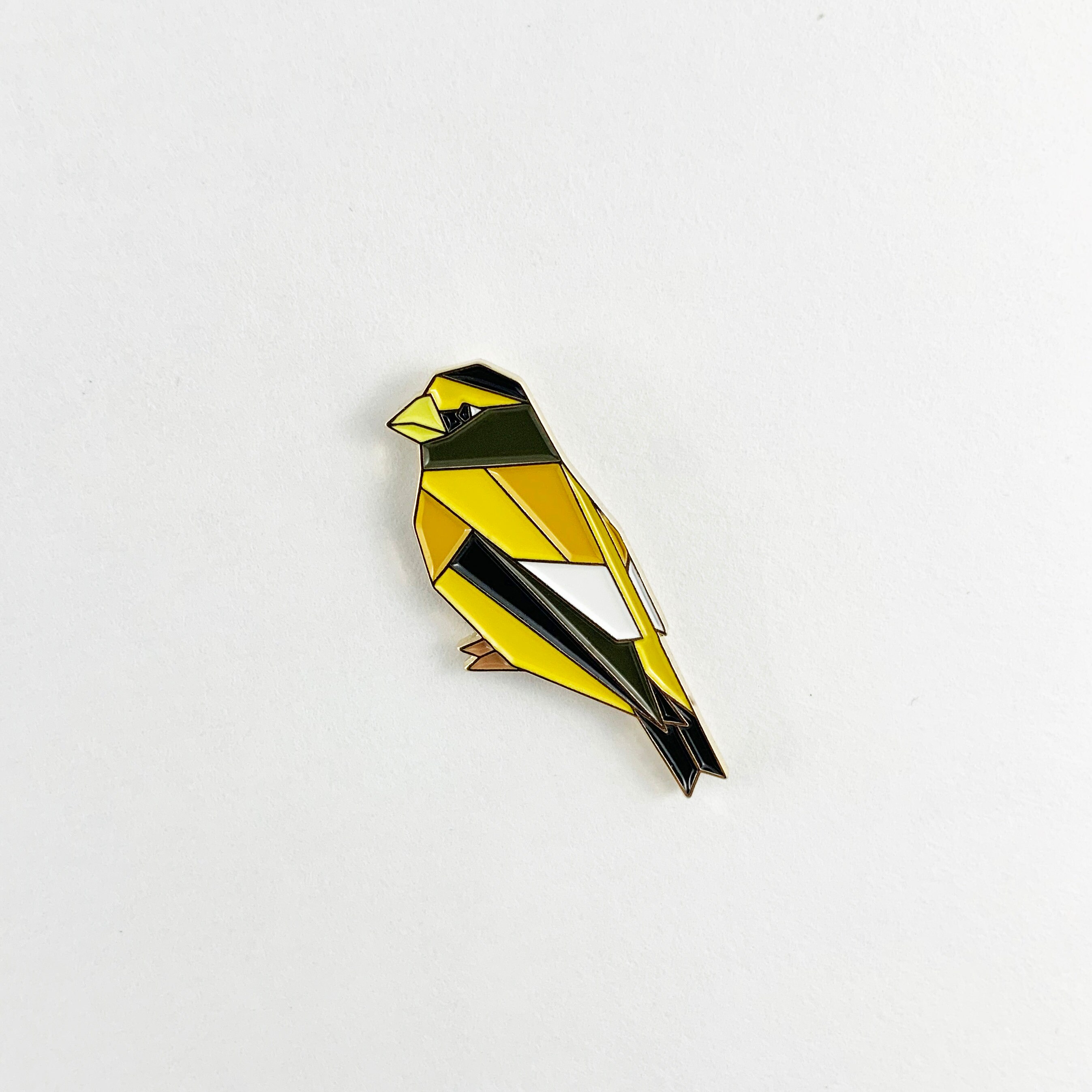 NEW AMERICAN GOLDFINCH  BIRD HAT PIN LAPEL PINS 