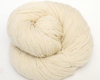 Polwarth Yarn 100g 300m Undyed White Ceam Knitting Yarn Rare Heritage Breed Polwarth Craft
