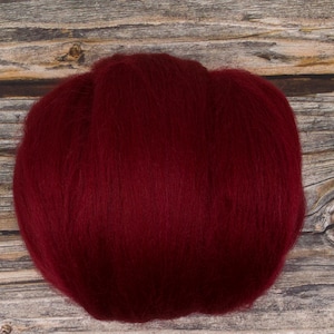 Corriedale Top (Teñido Rubí) 100 g Lana mecha para hilado, fieltro y tejido, color rojo oscuro