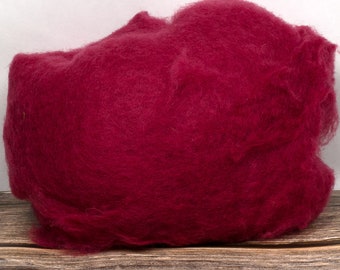 Bergschaf Batt (Dyed Raspberry) DHG 100g  felting spinning fibre wool art red