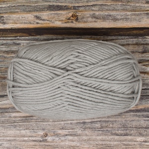 Velvet Yarn (Dyed Light Grey) 50g 90m Aran 10ply Acrylic Soft Wool Knitting Crochet Weaving