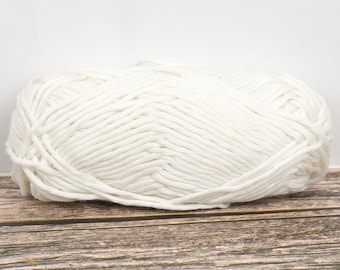 Glow in the Dark Yarn (White) 10 ply 70 m 50 g Knitting Crochet Craft Australia