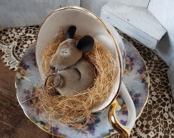 Sleepy Mouse, A Raven's Haven PATTERN