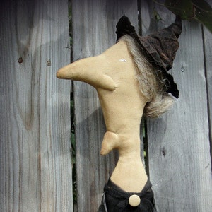 Goodie Pumpernickel, A Primitive, Folk Art Witch Pattern from Raven&#39;s Haven
