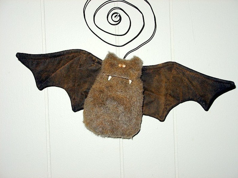 Bob th Bat, Primitive Folk Art Pattern image 2