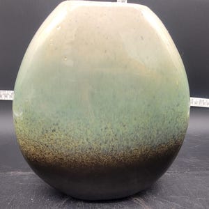Vintage 1960er Jahre D. Cardo USA Keramik Steinzeug Vase Farbverlauf hell bis dunkel Keramik Vase Grün bis Braun - 8 "