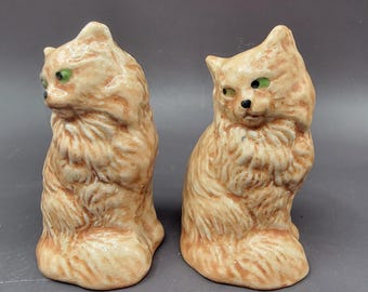 ソルト&ペッパー　木彫り　ドイツ　ヴィンテージ ヴィンテージ風木製猫型ソルト＆ペッパーシェーカー - Etsy 日本