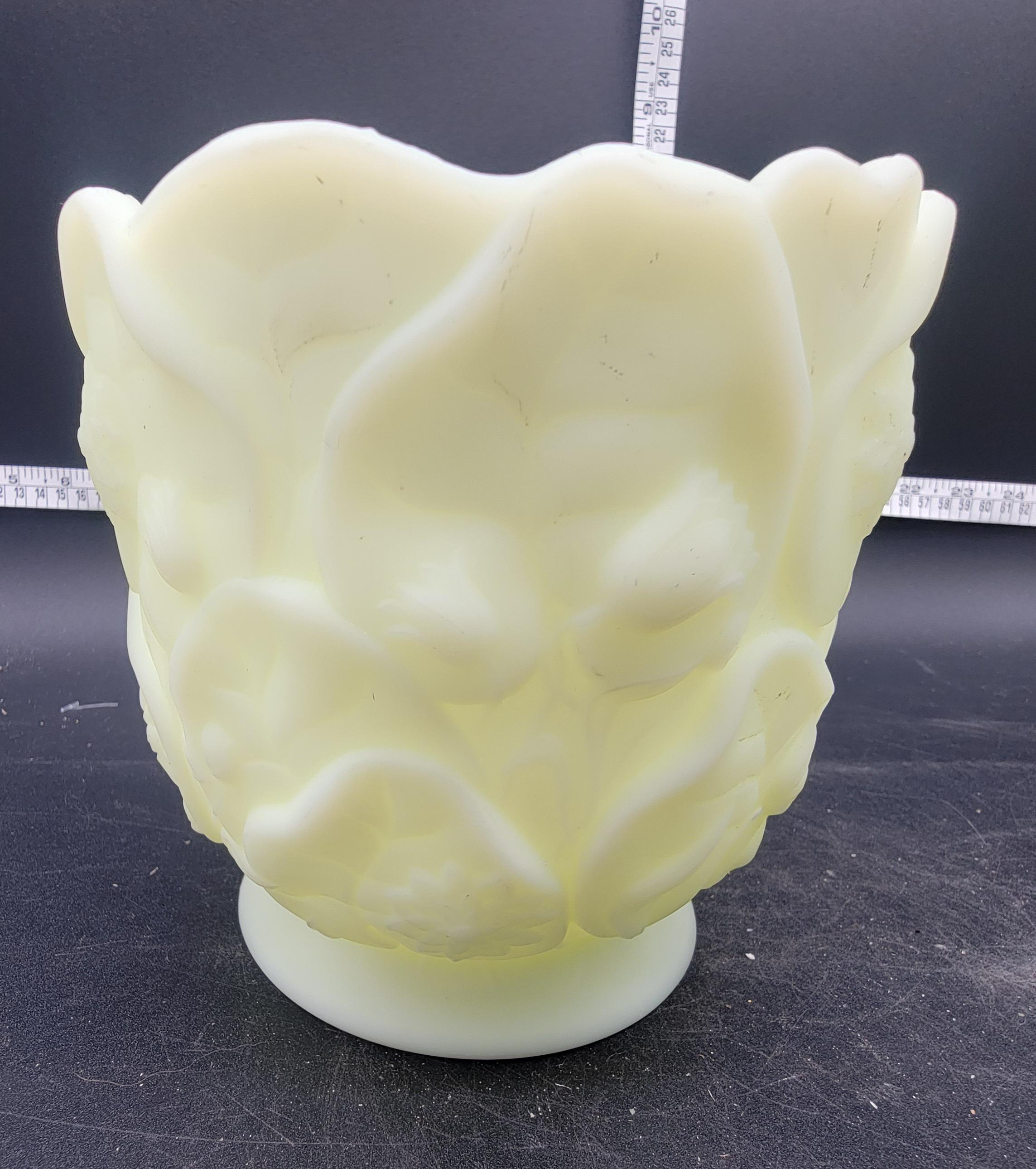 Vintage 1930s Fenton Custard Glass Uranium Vaseline Poppy Vase - Etsy