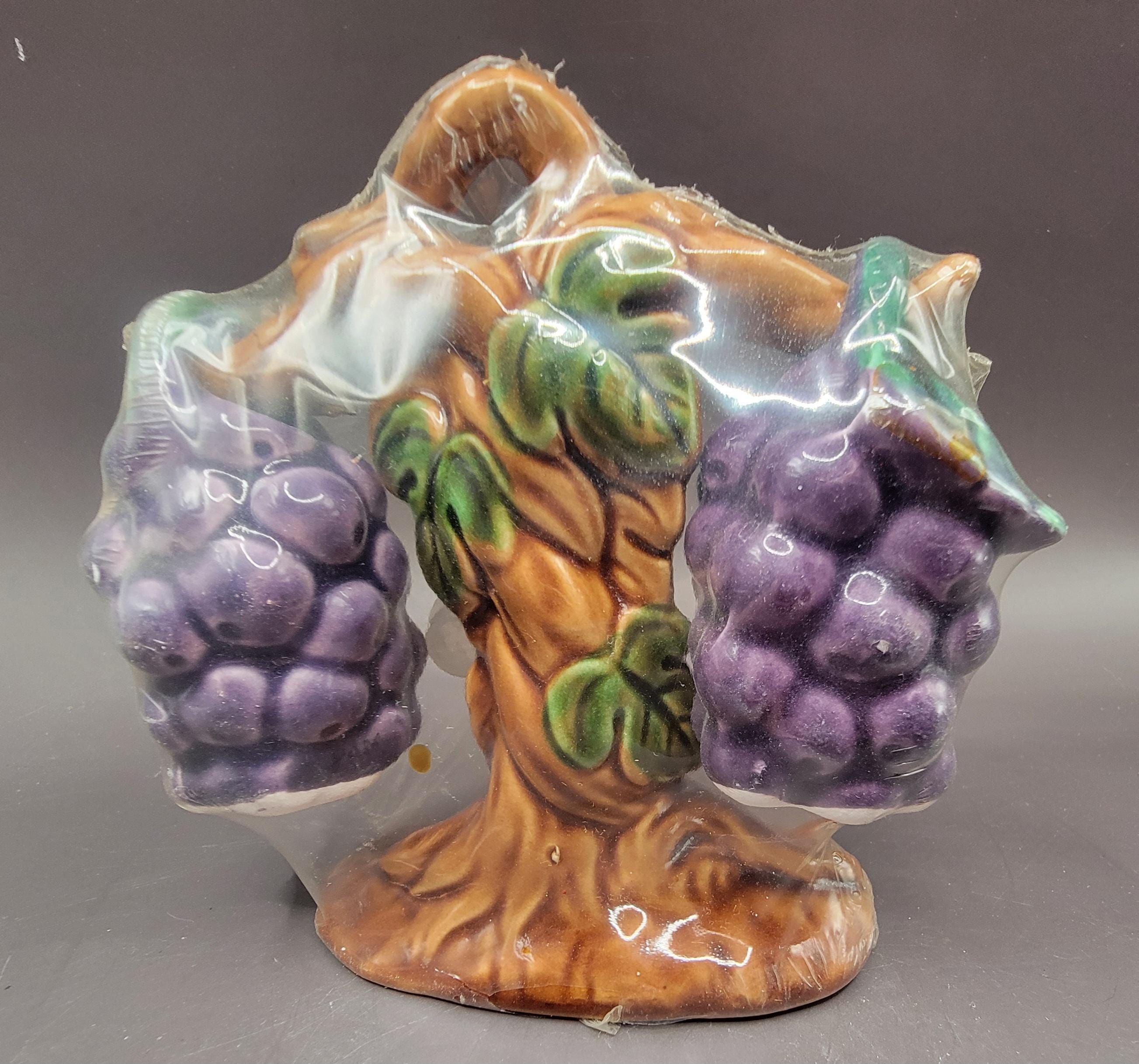 Purple Hanging Grapes Salt and Peppインテリア Hanging Grapes Salt and Pepper - Etsy