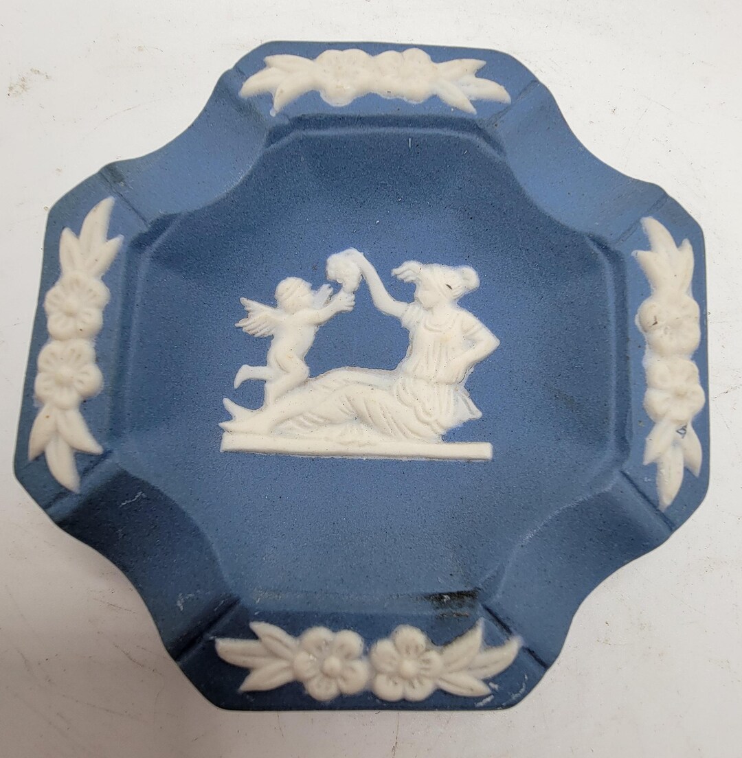 Small Vintage Blue Wedgewood Plate or Trinket Dish in Blue and