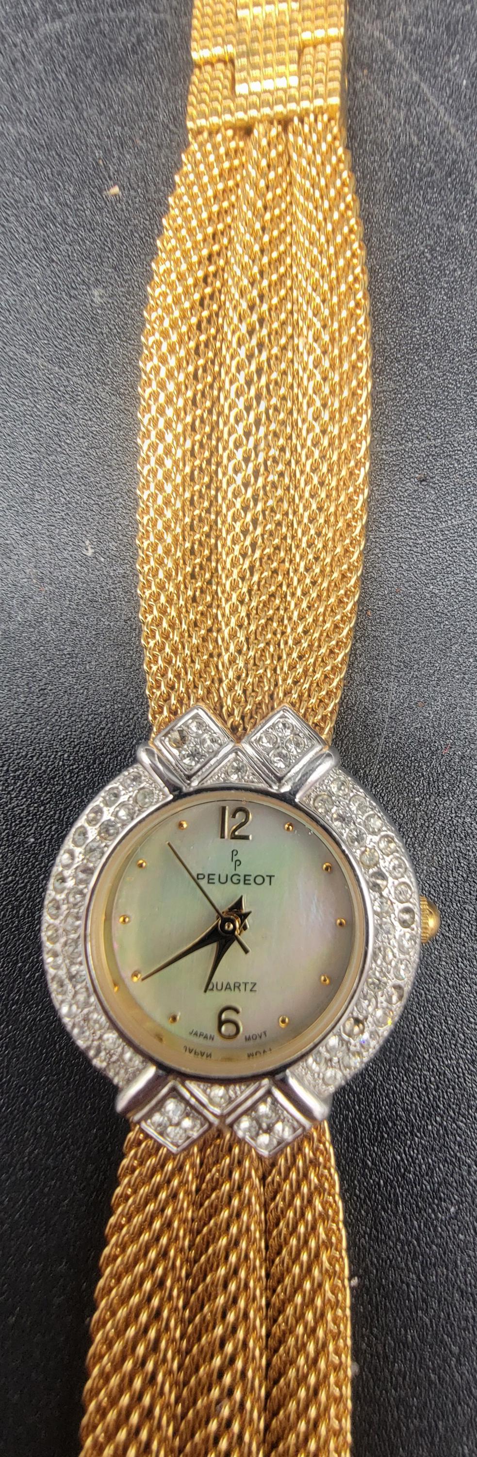 Vintage Ladies Gold Peugeot Mother of Pearl Face Watch Japan  display picture 1