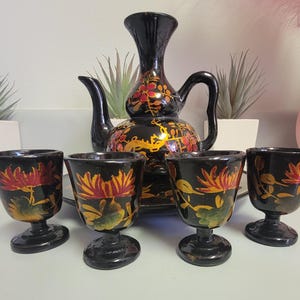 1970 年代のヴィンテージ黒漆器酒器セット、豪華なディテール - 6 点セット