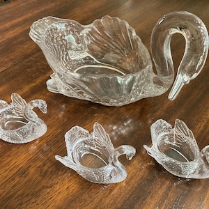 Glass Swan Dish/Bowl with 3 small Glass Salt Cellar Swan’s