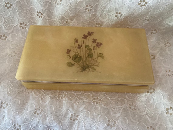Genuine alabaster jewelry box - Gem Genuine alabaster jewelry box - Gem