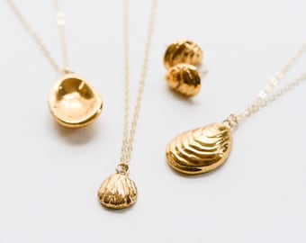 MuschelKette - Anhänger Halskette - Gold Charm Halskette, Küstenschmuck, Porzellan und Gold, Porzellan und Stein