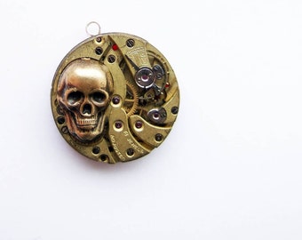 Steampunk skull pendant