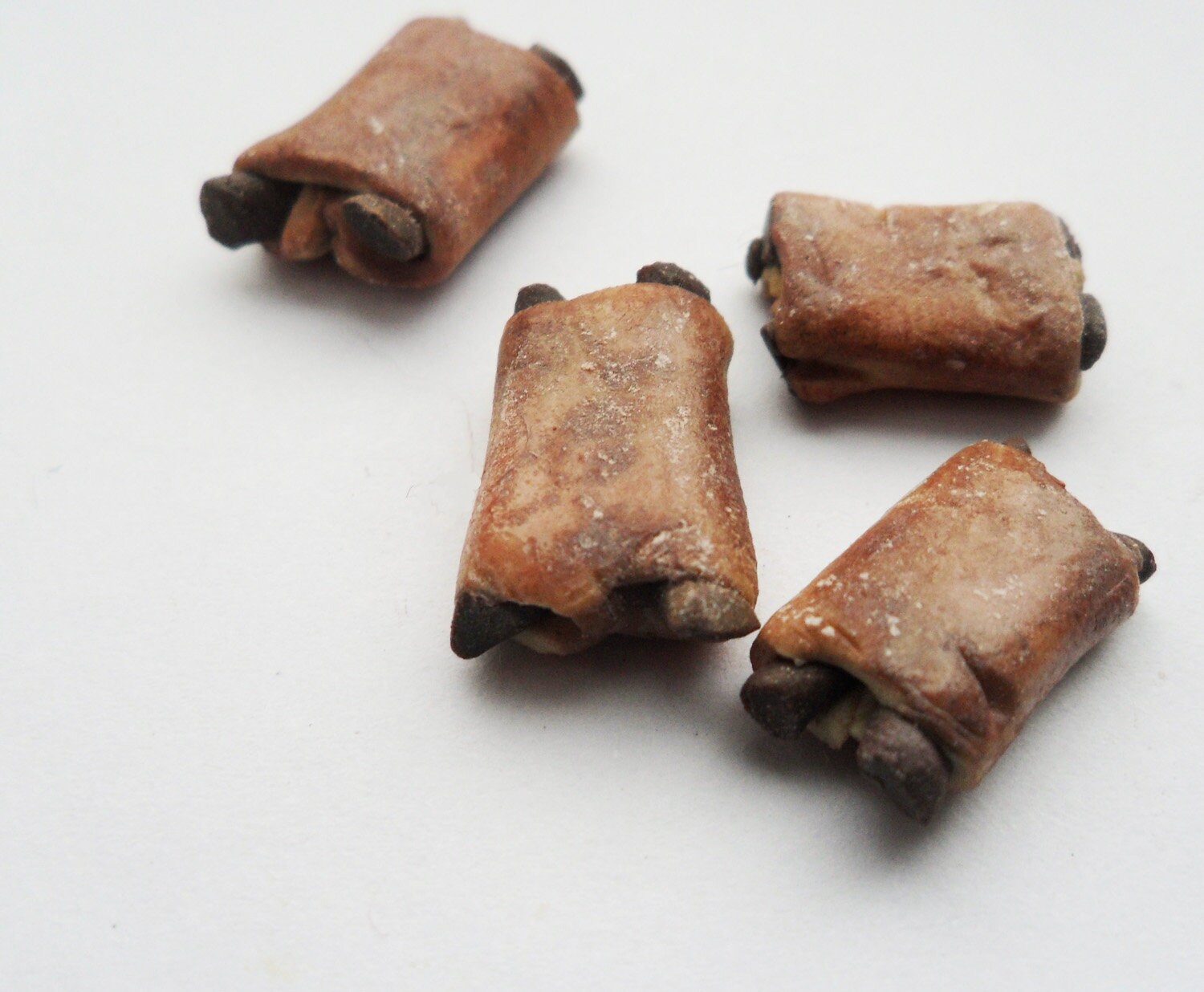 Dolls & Miniatures pain au chocolat x 4-12th scale miniature Miniatures ...