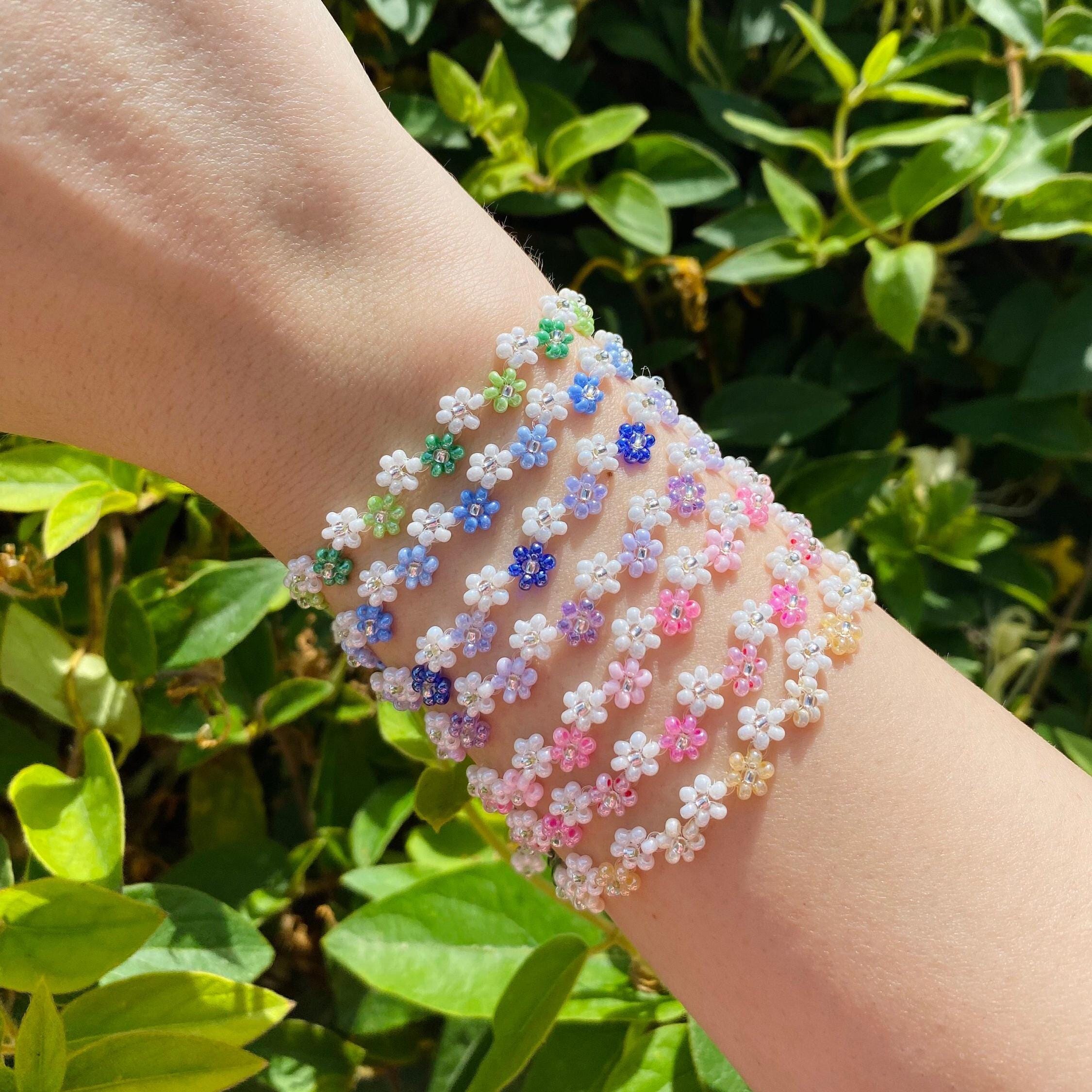 beaded-bracelet-daisy-flower-bracelet-handmade-bracelet-czech-beads