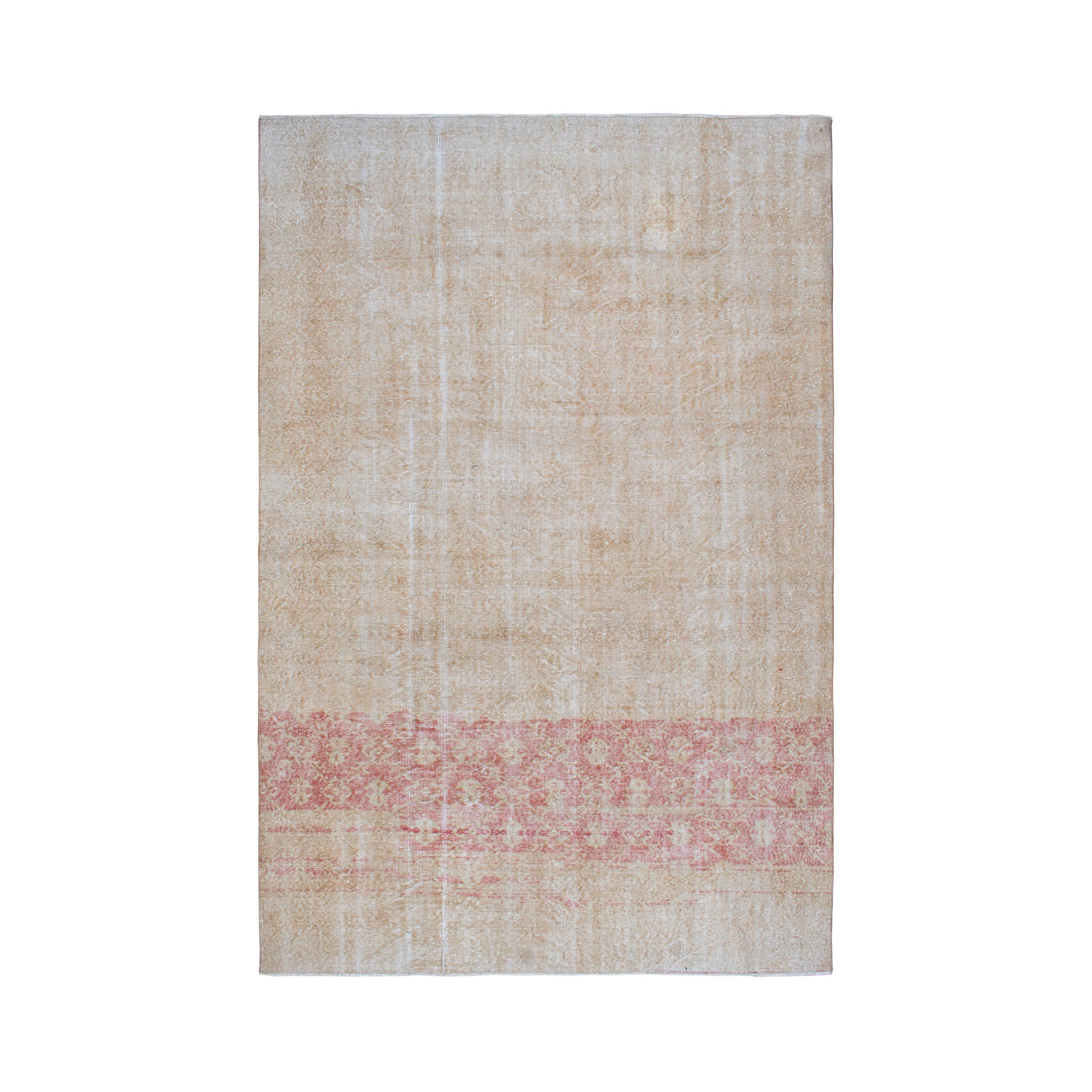 ヴィンテージトルコラグ、アンティーク調ピンクアクセント、213 x 332