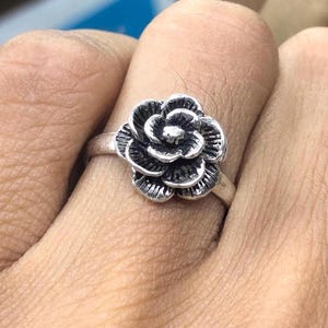 bijoux argent-bague fleur-bague fait main-travail Manuel-ring silver-handmade ring-silver Touareg-traditionnelle-fantasy-ancien bijoux maroc