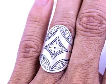 Bague Argent 925  – Gravure Artisanale, Bijou Unique fait main