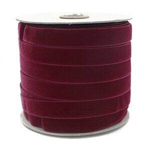 Groothandel bordeauxrood fluwelen lint voor strikken, bruiloftversieringen, uitnodigingen, bloemen, naaien, cadeauverpakking, enz. Kastanjebruin fluwelen lint (390)
