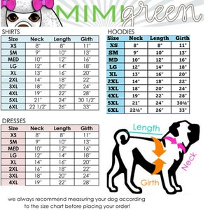 Puede incluir: Una tabla de tallas para camisas, sudaderas con capucha y vestidos para perros. La tabla muestra las medidas del cuello, la longitud y la circunferencia en pulgadas para las tallas XS a 6XL. La tabla est&aacute; ilustrada con un perro de dibujos animados.