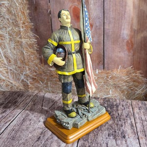 3D Resin Firefighter Figurine: Patriotic American Hero Sculpture with Flag - Unique Décor Gift