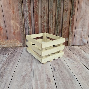 One (1) Small Poplar Wood Crate Rustic Wedding Décor Kitchen Bathroom Décor Sturdy Wooden Crate