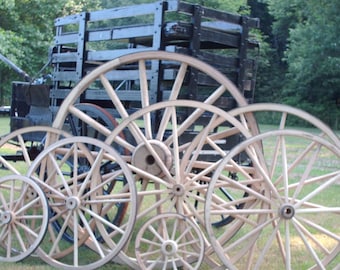 Amish Handcrafted 30 Inch x 1 Inch Steam Bent Hickory Wood Western Wagon Wheel