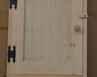 Rustic 3 Peg Hook Wooden Cabinet for Bathroom, Kitchen, Hallway - Farmhouse Wall Storage Cupboard
