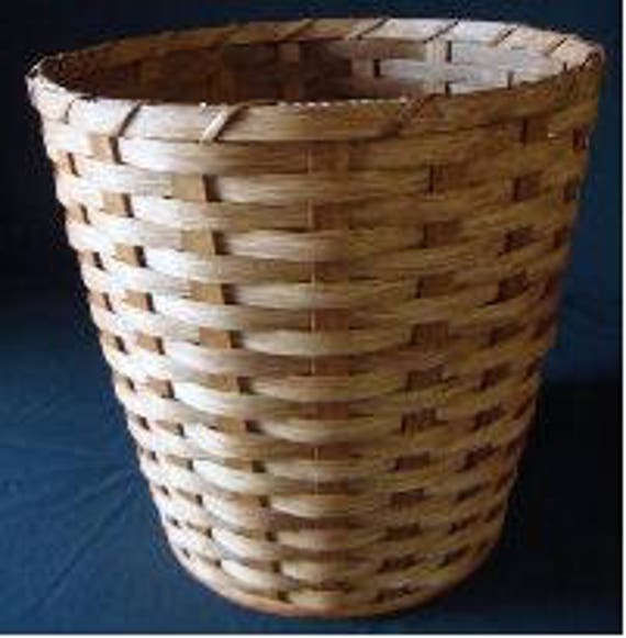 Amish Wares Hand Made Round Waste Basket Handcrafted By The Amish In Ohio Flower Basket Fireplace Blanket Basket Decorating Idea Decor