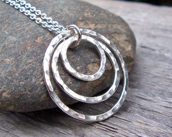 3 Circle Necklace, Silver Circle Necklace, Sterling Silver, 3 Hammered Rings, Concentric Circles, Gift for 30th Birthday, Sisters