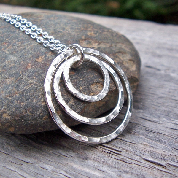 3 Circle Necklace, Silver Circle Necklace, Sterling Silver, 3 Hammered Rings, Concentric Circles, Gift for 30th Birthday, Sisters