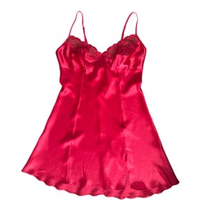 Vintage Y2K Victoria’s Secret Res Lace Mini Slip Dress