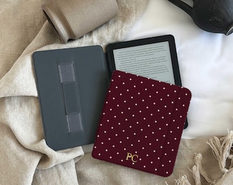 Personalised Burgundy Checkered Kindle Case, Custom Initials Cover for Paperwhite 12th 7", Kindle 2024, Aesthetic Book Lover Gift