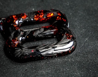 V6/V8 Badge – Forged Carbon, Handcrafted