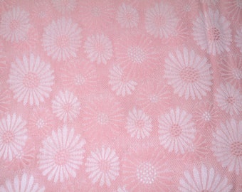 Pink Floral Fabric Vintage Daisy Flowers Old Fashioned Romantic Cottage Chic French Country Material For Pillows Decorating