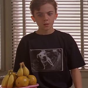 Camiseta de perro Malcolm in the Middle, inspirada en el episodio piloto, camiseta gráfica del programa de televisión, unisex, comedia de situación, vintage, Frankie Muniz, merchandising, retro de fan