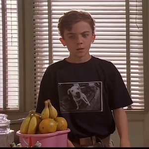 Camiseta de perro inspirada en Malcolm el de en medio, episodio piloto, camiseta gráfica de programa de televisión, unisex, comedia de situación, vintage, Frankie Muniz, merchandising, recuerdo de fan