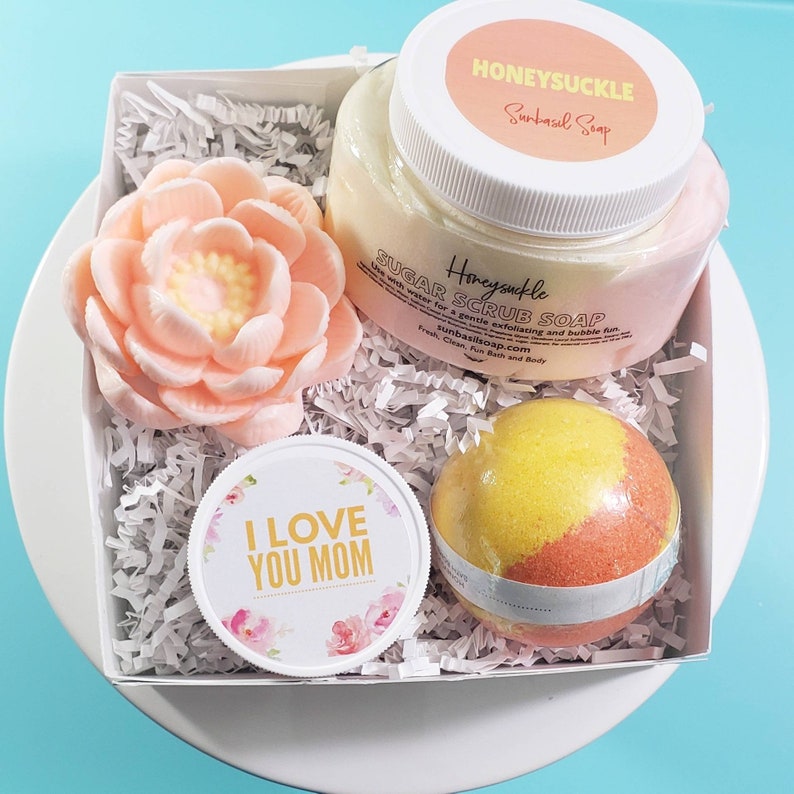 Personalized Gift Mother's Day Gift Mother Gift Mother's Day Ideas Bath Bomb gift set HONEYSUCKLE mothers day gift basket mom Spa Set Kit image 5