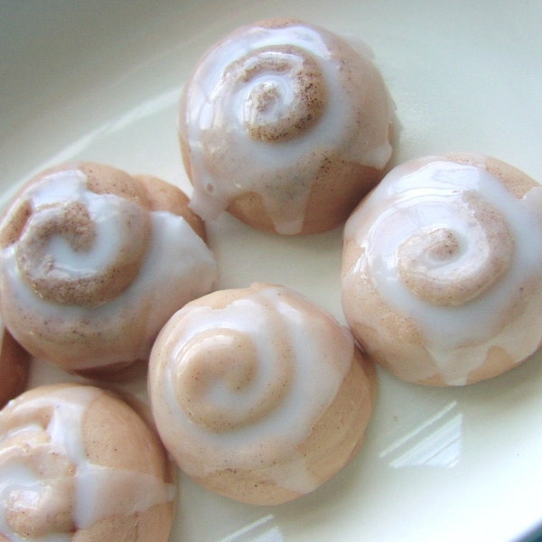 Mini Cinnamon Bun Soap Gift, Cinnamon Roll Handmade Soap, Unique Gifts for Women, Baby Shower Hostess Thank you Gift, Bun in the Oven Shower