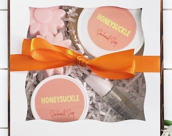 Mothers Day Gift For Mom Honeysuckle Home Spa Gift Set Relaxing Pamper Gift Box for Her Best Friend Women Self Care Ideas Gift from Daughter